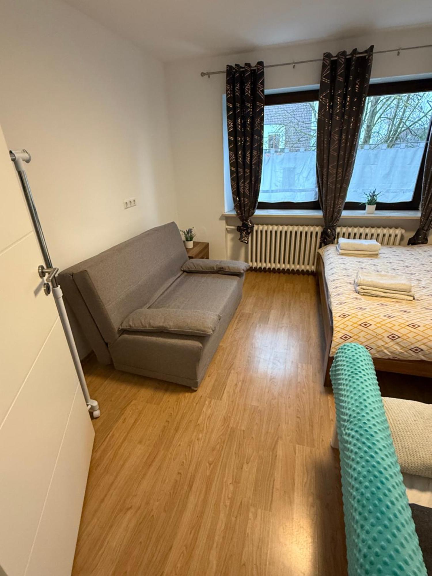 Gemuetliche Gaeste Suite Fuer Ruhige Naechte. Zentral Ichenhausen Exterior photo